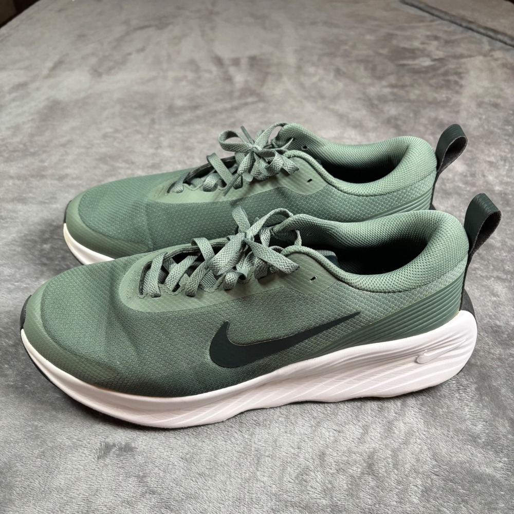 Nike Motiva Walking Shoes Oil Green Mens 11.5 FV5285-301 Sneakers
